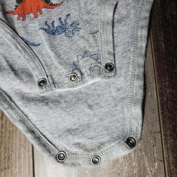 Carter's Size 24m Gray 100% Cotton Dino Dinosaur One Piece Bodysuit NWOT - Picture 5 of 10